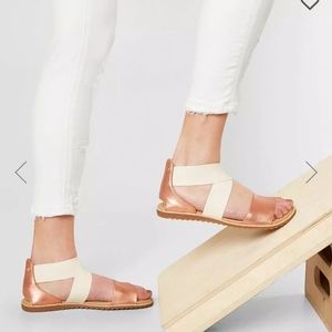 SOREL Ella Sandal Size 7.5 Rose Gold and White